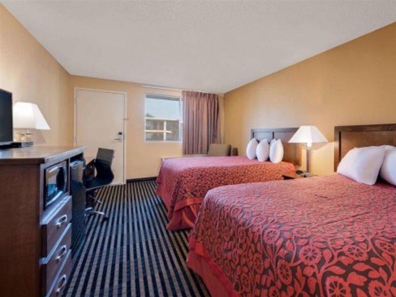Days Inn Spokane Exteriér fotografie